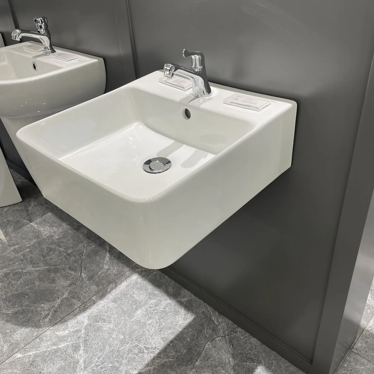Chậu rửa treo tường 12807-1/11P-I011
