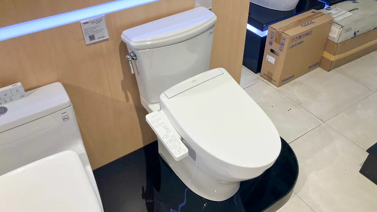 Bàn cầu hai khối CS986CGW24 kèm nắp rửa điện tử WASHLET dòng S2 – TCF33461GAA