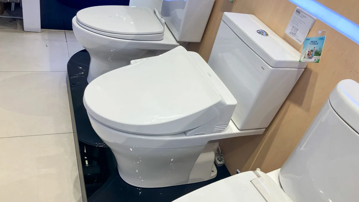 Bàn cầu 2 khối CS326DW26#XW kèm nắp rửa WASHLET dòng S1 – TCF23661GAA