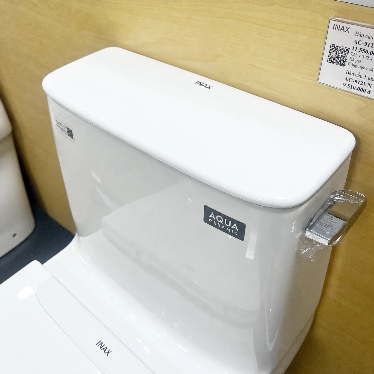 Bồn cầu 1 khối kết hợp nắp rửa cơ AC-912+CW-S32VN