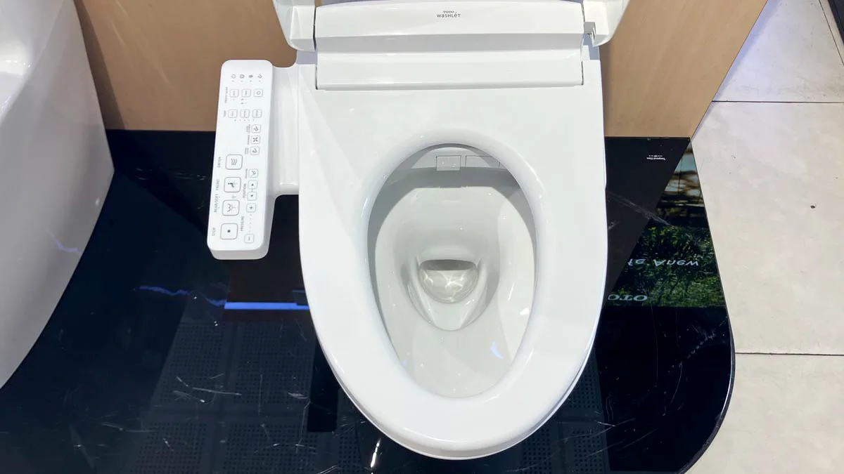 Bàn cầu 1 khối MS857DW24 kèm nắp rửa điện tử WASHLET dòng S2 – TCF33461GAA