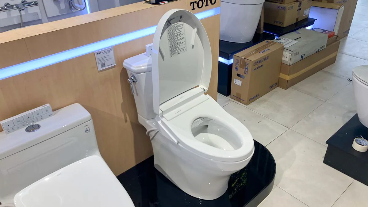 Bàn cầu 2 khối CS986GW25 kèm nắp rửa điện tử WASHLET dòng S5 – TCF34461GAA